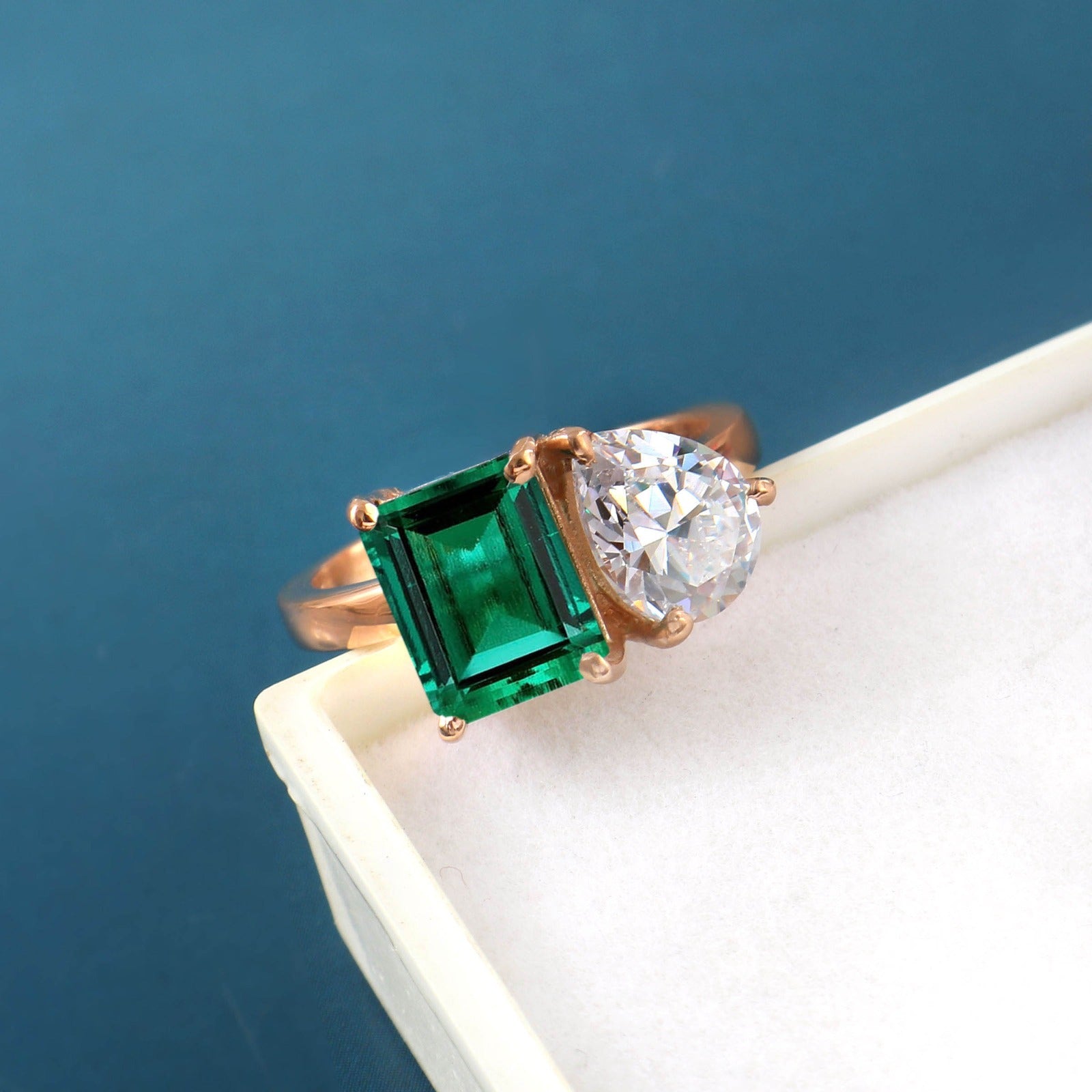Luxureen Lab Grown Emerald Ring