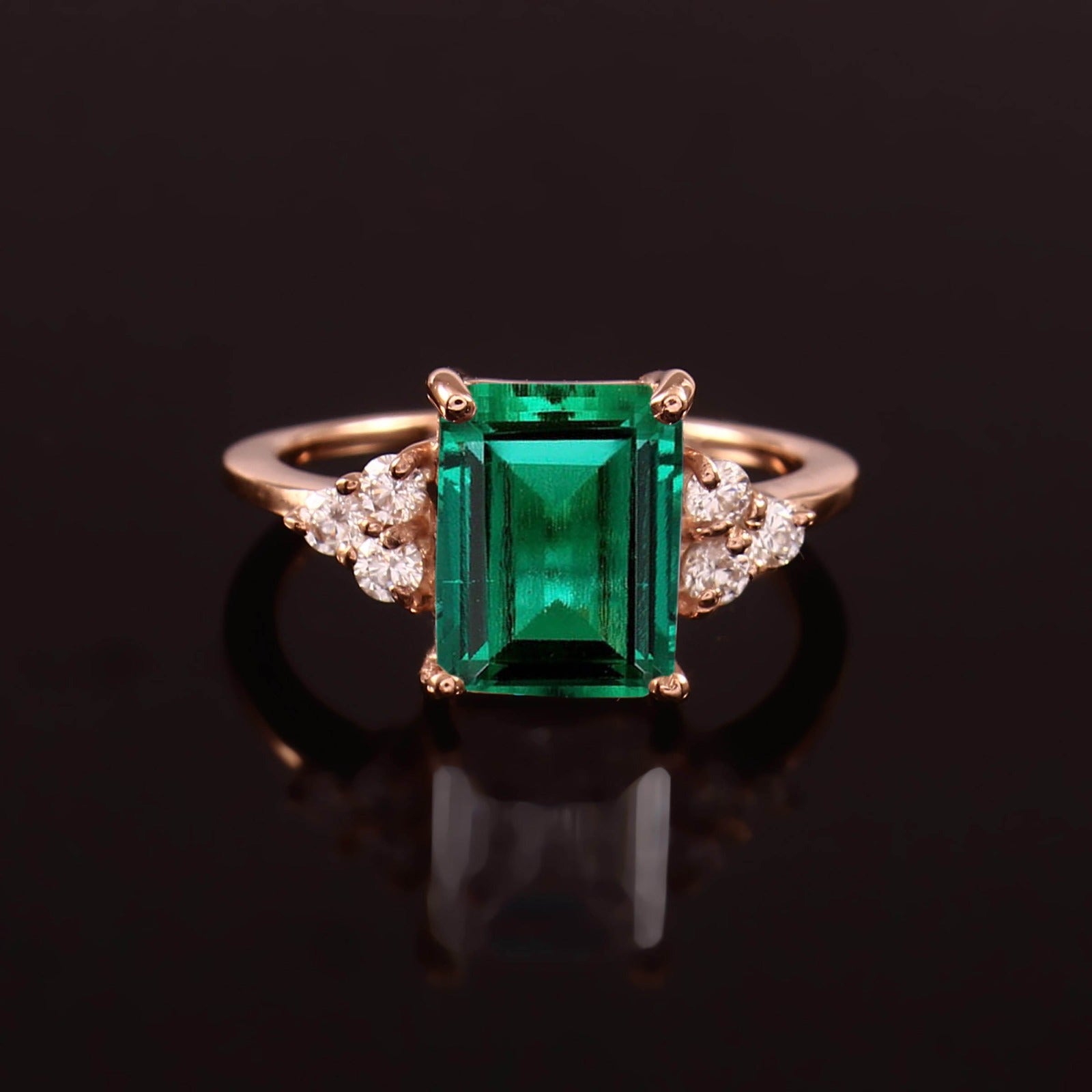 Luxureen Lab Grown Emerald Ring