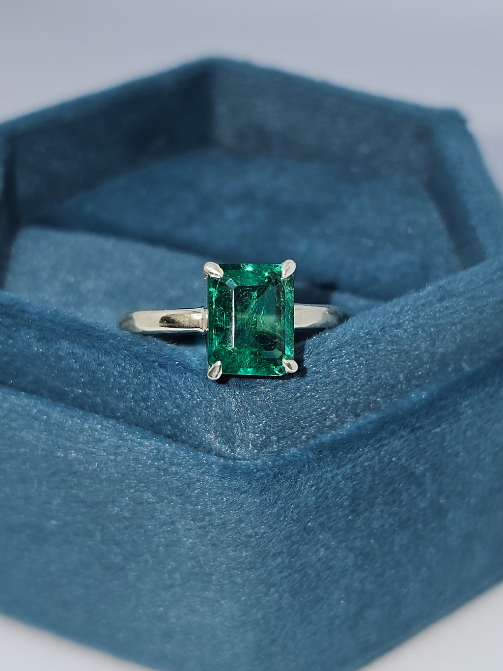 Luxureen Lab Grown Emerald Ring