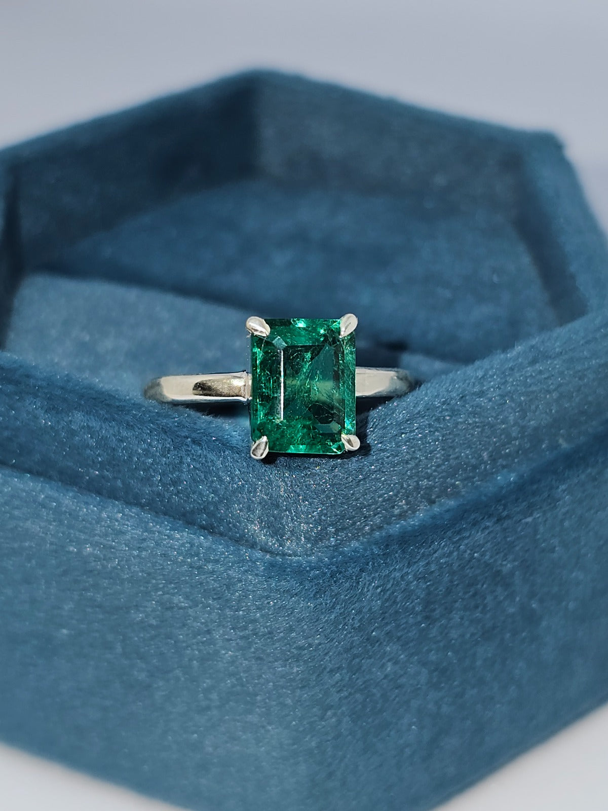 Luxureen Lab Grown Emerald Ring