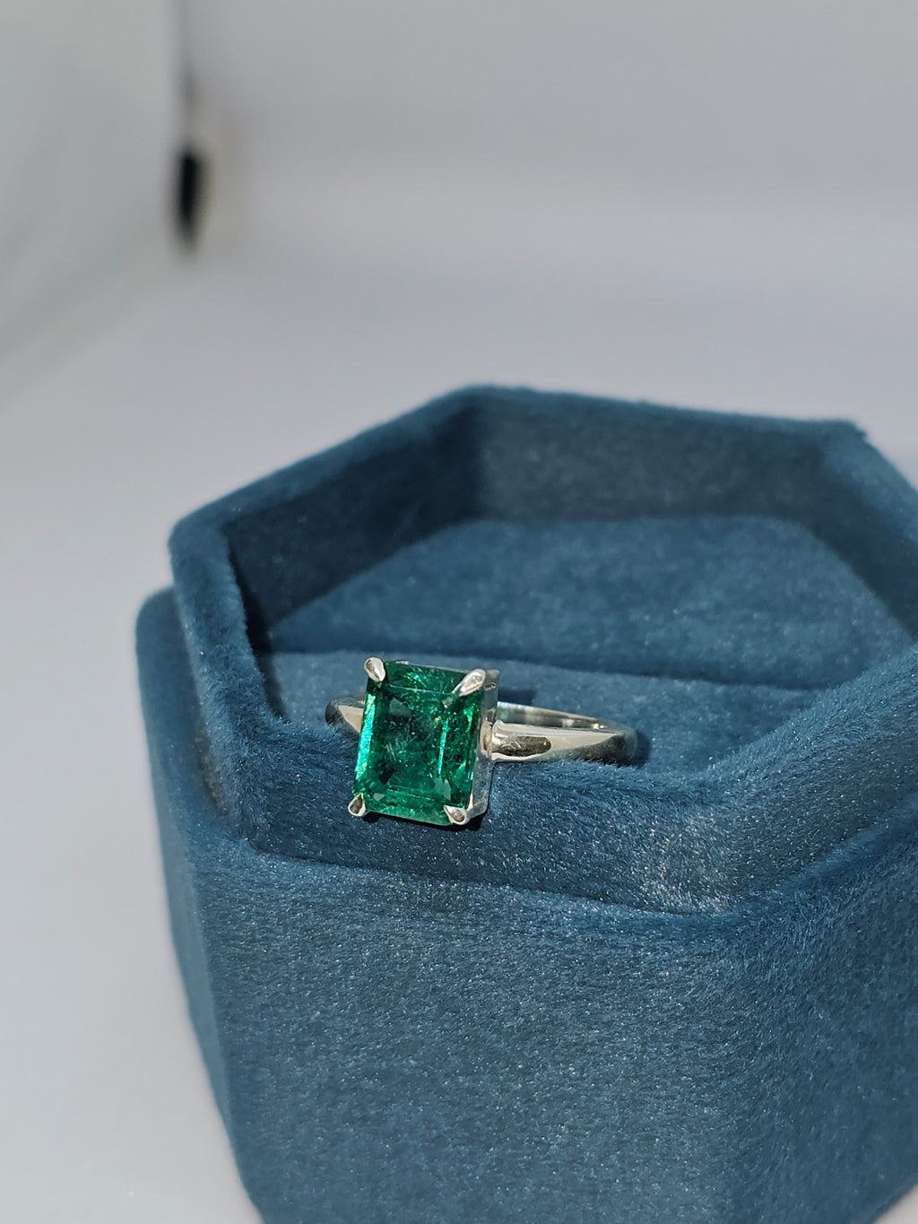 Luxureen Lab Grown Emerald Ring