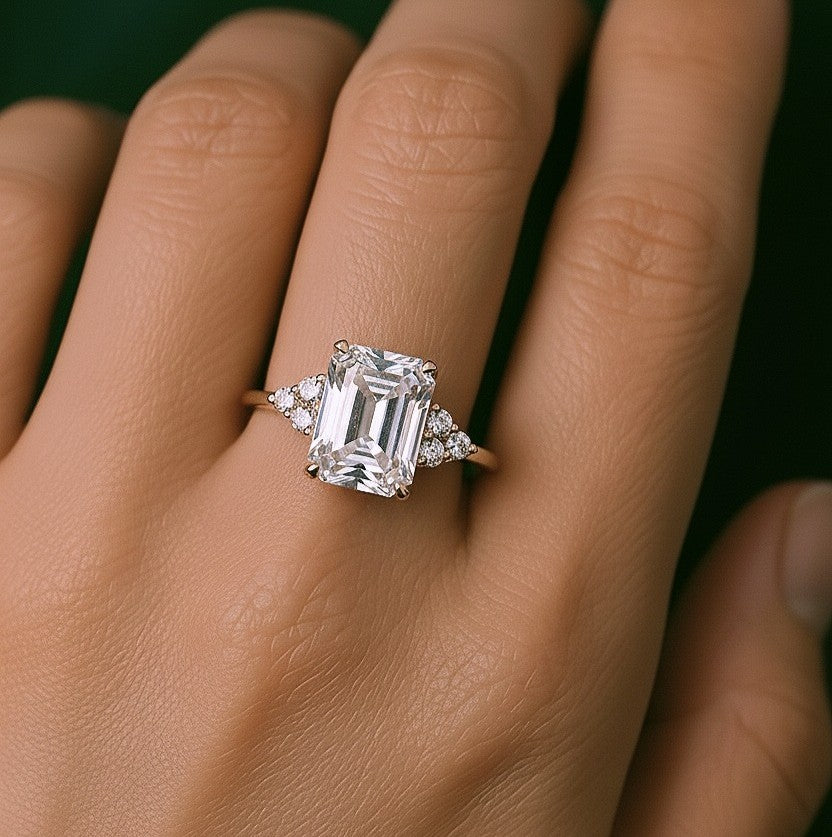 Luxureen Zircon ring