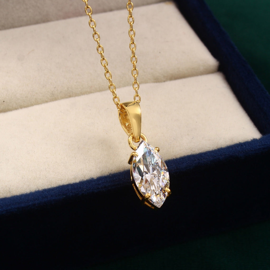 Luxureen Zircon Pendant